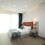 Hotel A'la Grand *
