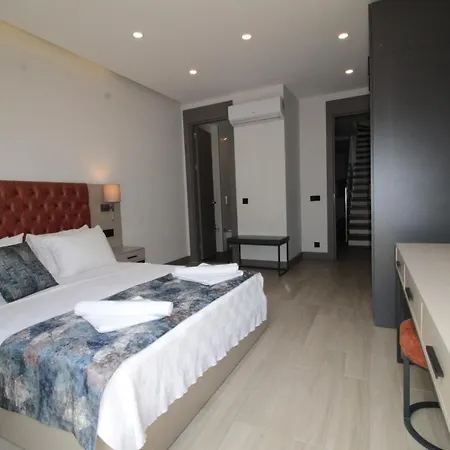 Hotel A'la Grand *