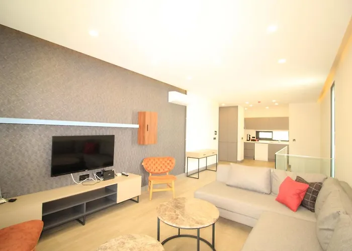 A'la Grand * 博德鲁姆