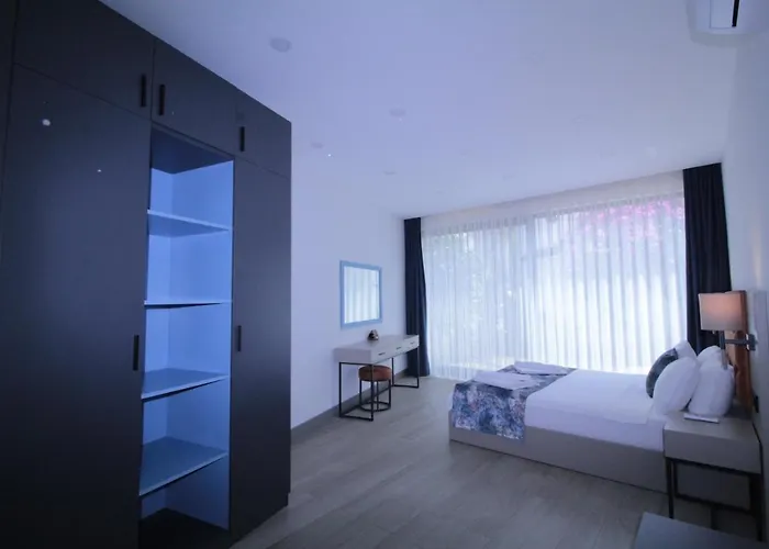 A'la Grand * Αλικαρνασσός