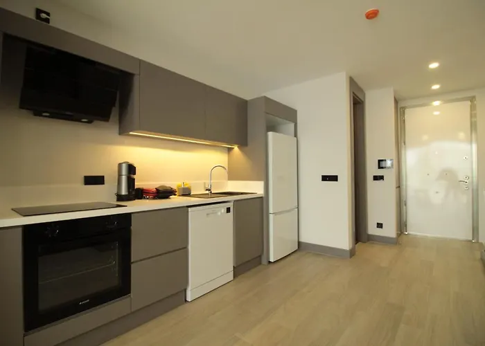 A'la Grand 博德鲁姆