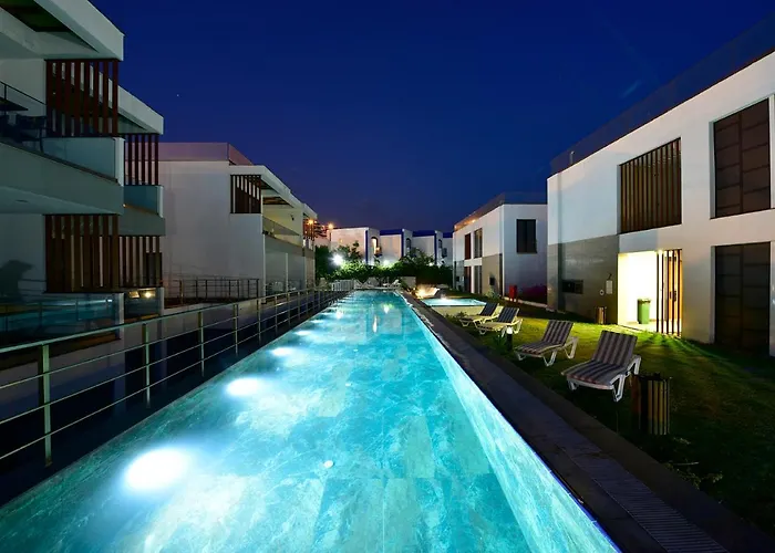 A'la Grand Αλικαρνασσός