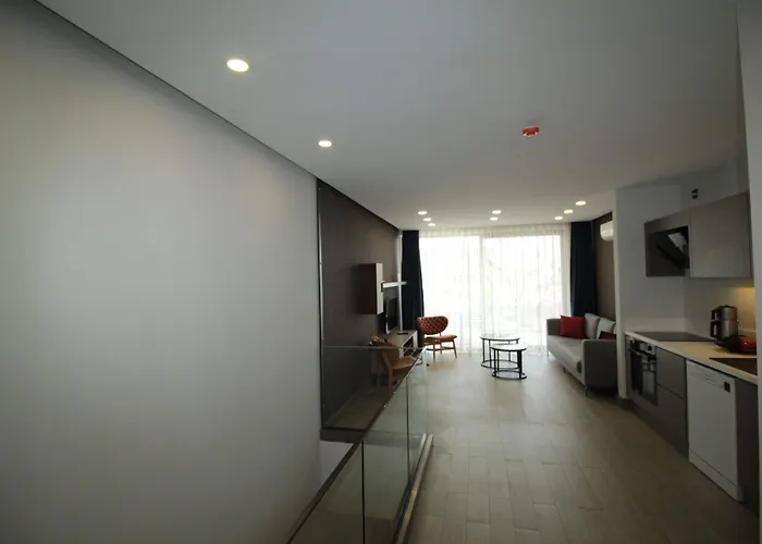 A'la Grand * 博德鲁姆